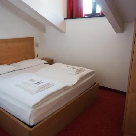 Hotel Hotel B&B Francolini 2*